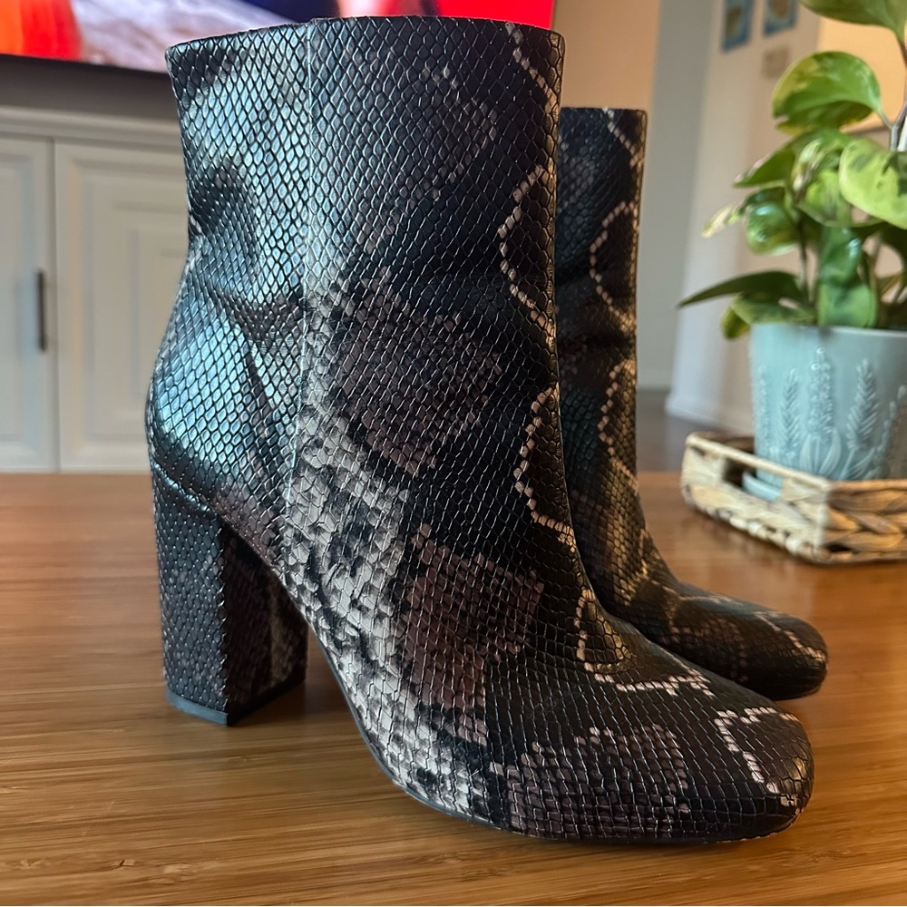 Vince Camuto Booties